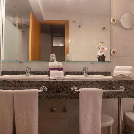 Szálloda Yomo Eureka 4*