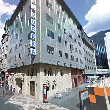Szálloda Yomo Eureka 4*